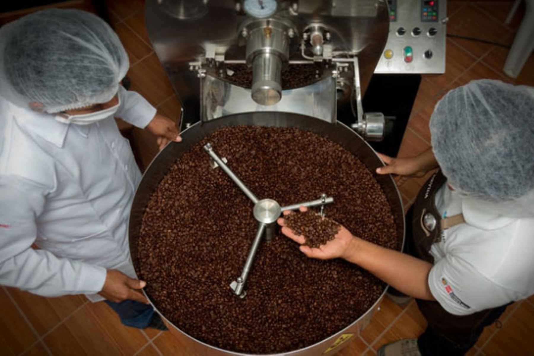 A la fecha, 21 organizaciones han recibido módulos de procesamiento en las líneas de café, cacao, manteca y polvo de cacao, informó Devida. Foto: ANDINA/Difusión
