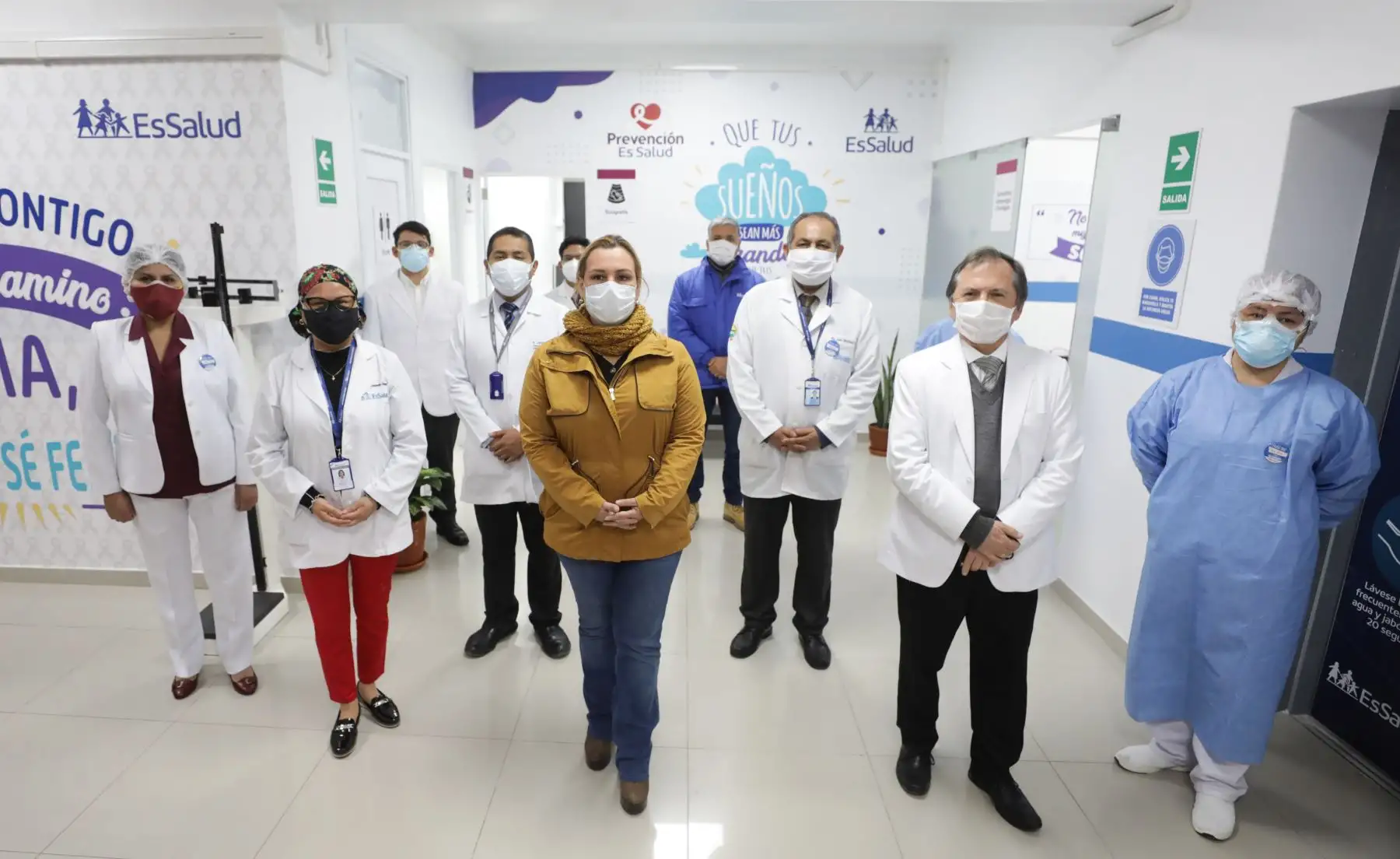 La presidenta ejecutiva de EsSalud, Fiorella Molinelli, inauguró el Centro Oncológico Preventivo Metropolitano en el distrito de La Perla. Foto: Essalud