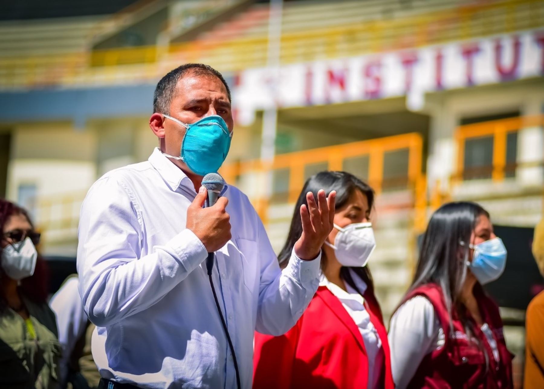 Gobernador regional de Áncash, Juan Carlos Morillo evoluciona favorablemente del coronavirus (covid-19) y se espera que en próximos días reciba el alta médica.
