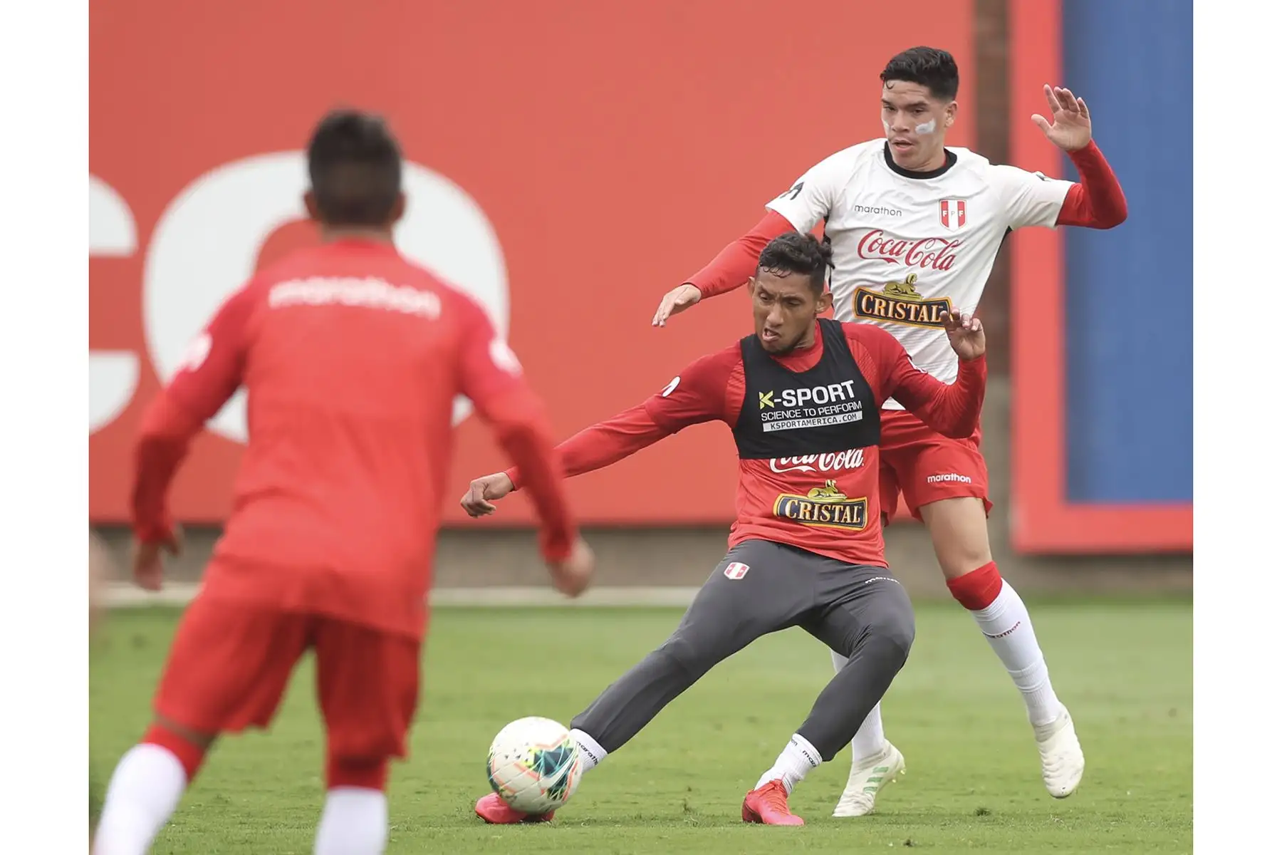 La Selección Peruana de Fútbol continua sus entrenamientos en la Videna, con miras al inicio de las eliminatorias rumbo a Catar 2022. Foto: FPF