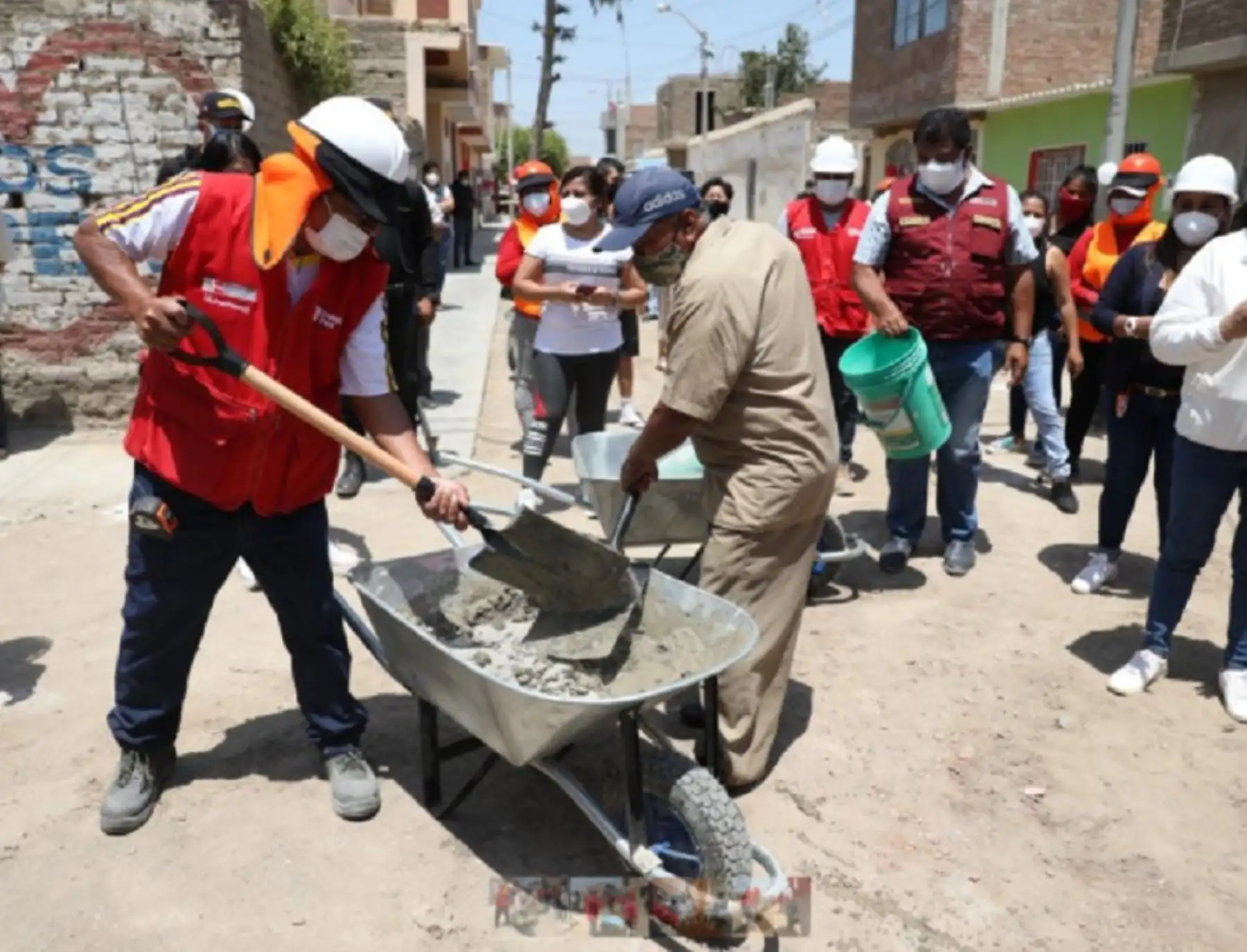 El Ministerio de Trabajo y Promoción del Empleo (MTPE), a través del Programa Trabaja Perú, generará 9,500 empleos temporales en Lambayeque, mediante la ejecución de proyectos de infraestructura básica o actividades de intervención inmediata, anunció hoy en Chiclayo el titular del sector, Javier Palacios Gallegos.