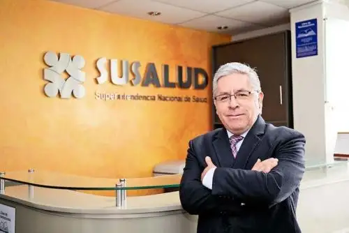 José Hamblett Villegas Ortega es gerente público y encabezó un equipo de Susalud, que en quince días encontró la alternativa para que el Minsa conociera en tiempo real el número de camas UCI de las que dispone, con el fin de atender a los pacientes que tienen covid-19.