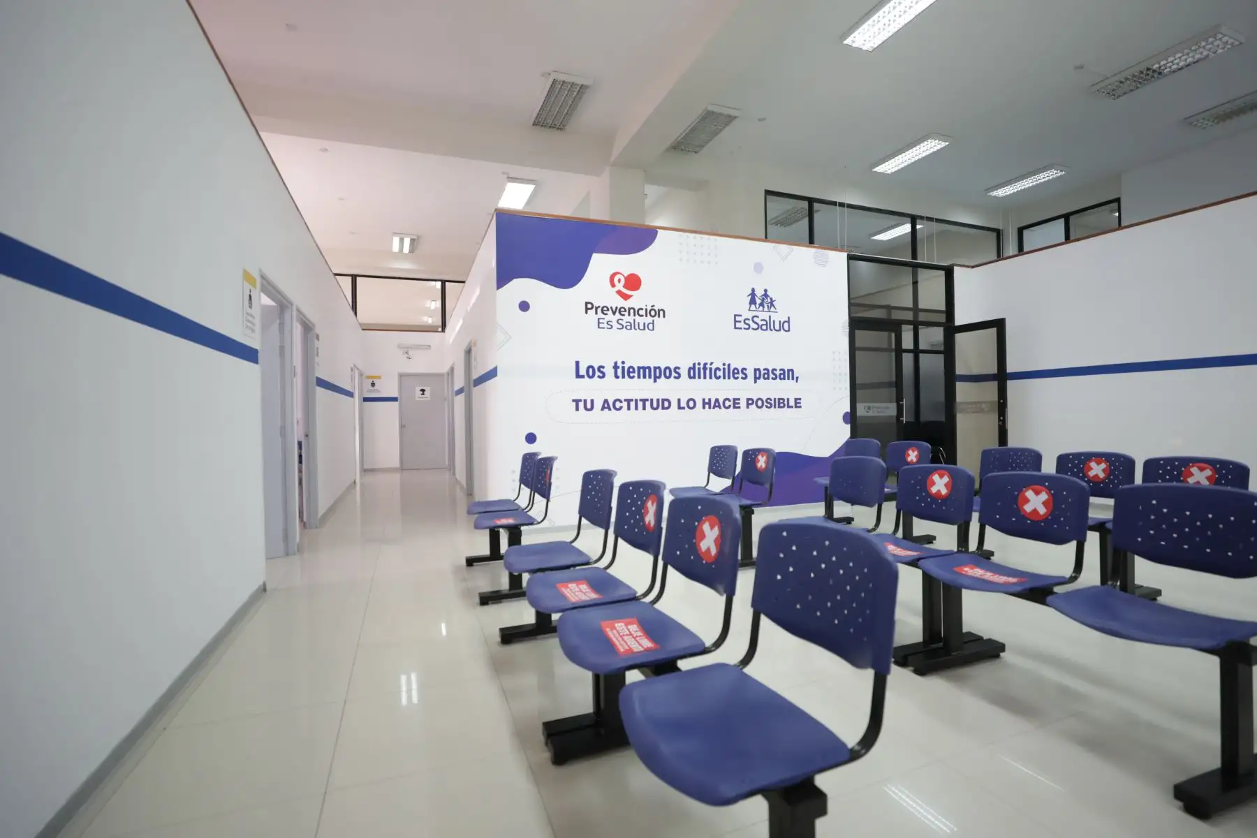 Con la puesta en funcionamiento de este establecimiento suman cuatro los centros oncológicos preventivos inaugurados por EsSalud. Dos se ubican en los distritos de Miraflores y Lince, respectivamente y un tercero en el Callao (Policlínico Metropolitano).
Foto: Essalud