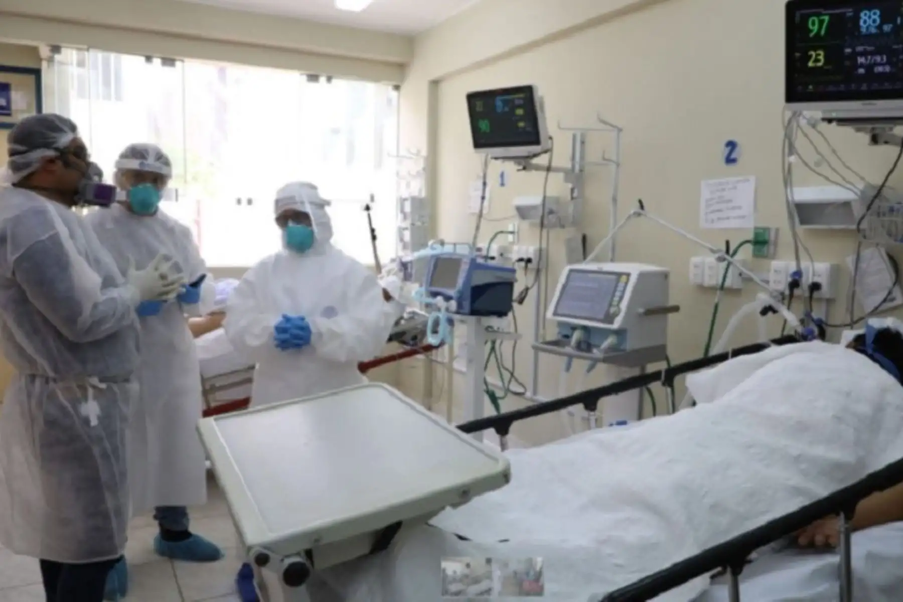 Los hospitales y las ofertas móviles del Ministerio de Salud (Minsa), que fueron desplegados en el país para el cuidado de personas afectadas por la covid-19, atendieron a 144,264 pacientes leves, moderados y graves, desde el mes de marzo. Foto: Ministerio de Salud