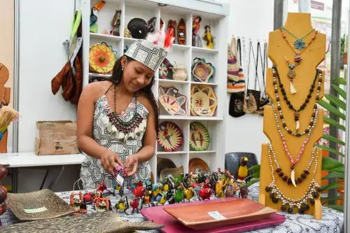 Ministerio de Desarrollo e Inclusión Social (Midis), a través del Fondo de Cooperación para el Desarrollo Social (Foncodes), anunció que iniciará este mes el proceso para capacitar en actividades productivas a la población femenina de las comunidades indígenas de nuestra Amazonía, a través del proyecto Noa Jayatai-Mujer. Foto: Midis