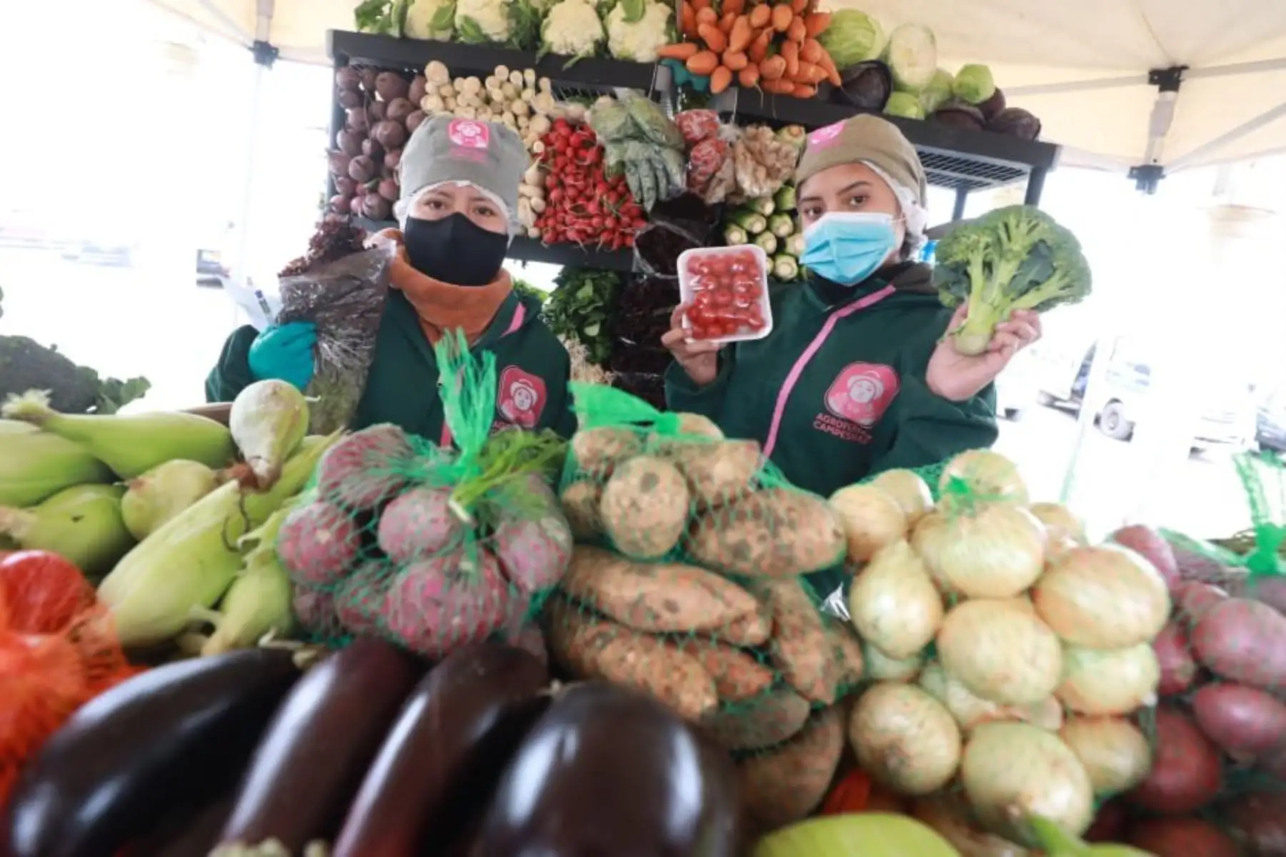 Municipalidad de Magdalena implementó medidas mercados temporales que apuntan al reordenamiento de mercados de abastos, con el objetivo de reducir la propagación del Covid-19. Foto: ANDINA/Produce