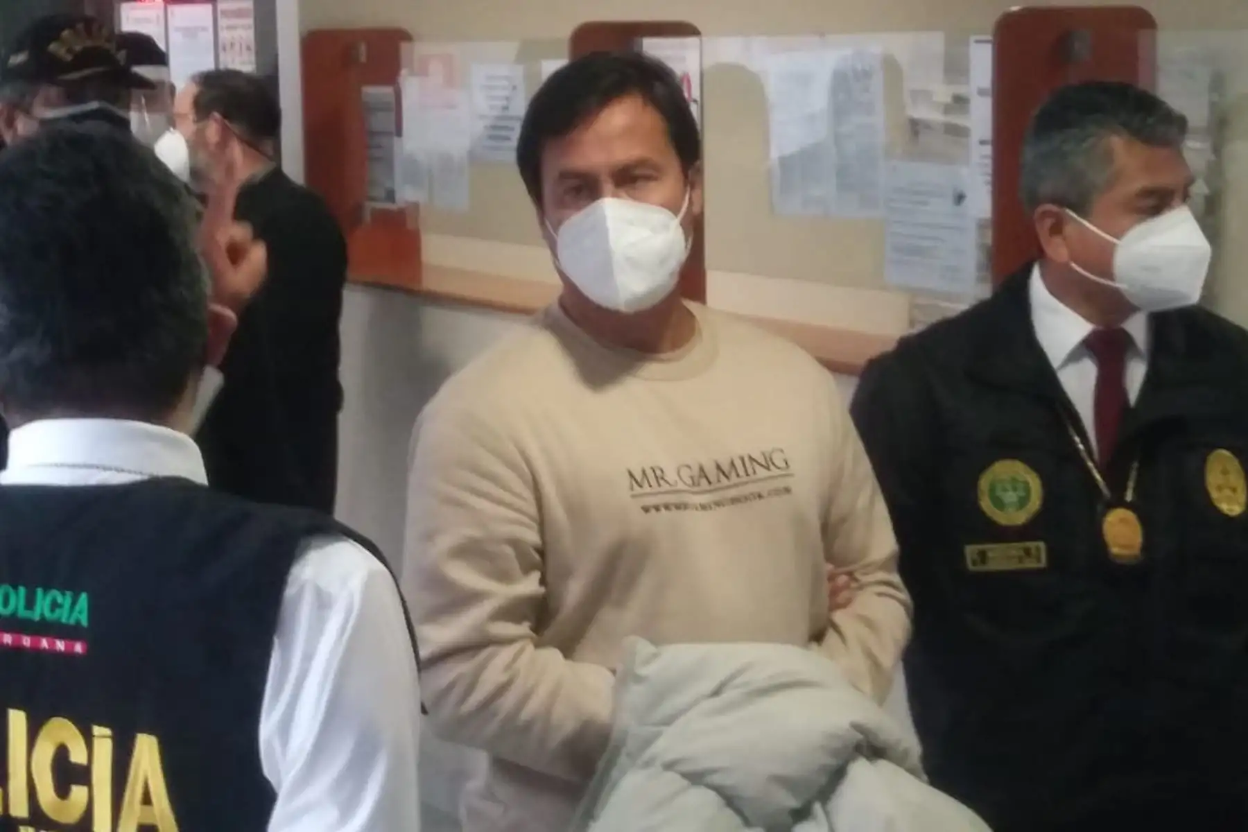 Extraditado Edgar Paz Ravines es puesto a disposición del Juzgado Penal Liquidador del Nuevo Código Procesal Penal de la Corte Superior de Justicia de Lima, a cargo de la Jueza Liz Huisa, dónde será notificado de la resolución de su internamiento en un Centro Penitenciario. Foto: CSJ de Lima