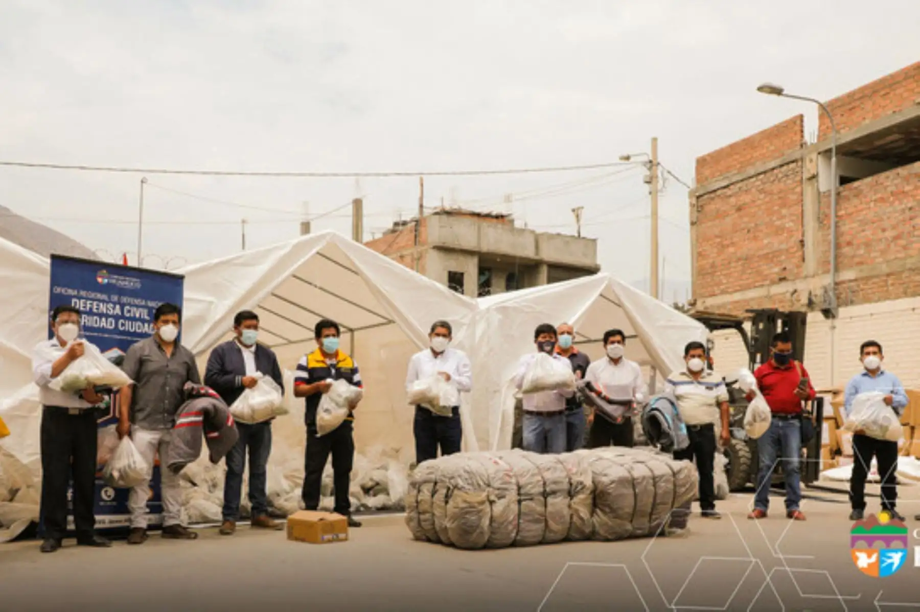 Ante las bajas temperaturas, el gobierno regional de Huánuco, a través de la Dirección Regional de Defensa Civil y Seguridad Ciudadana, entregó ocho toneladas de ayuda humanitaria.