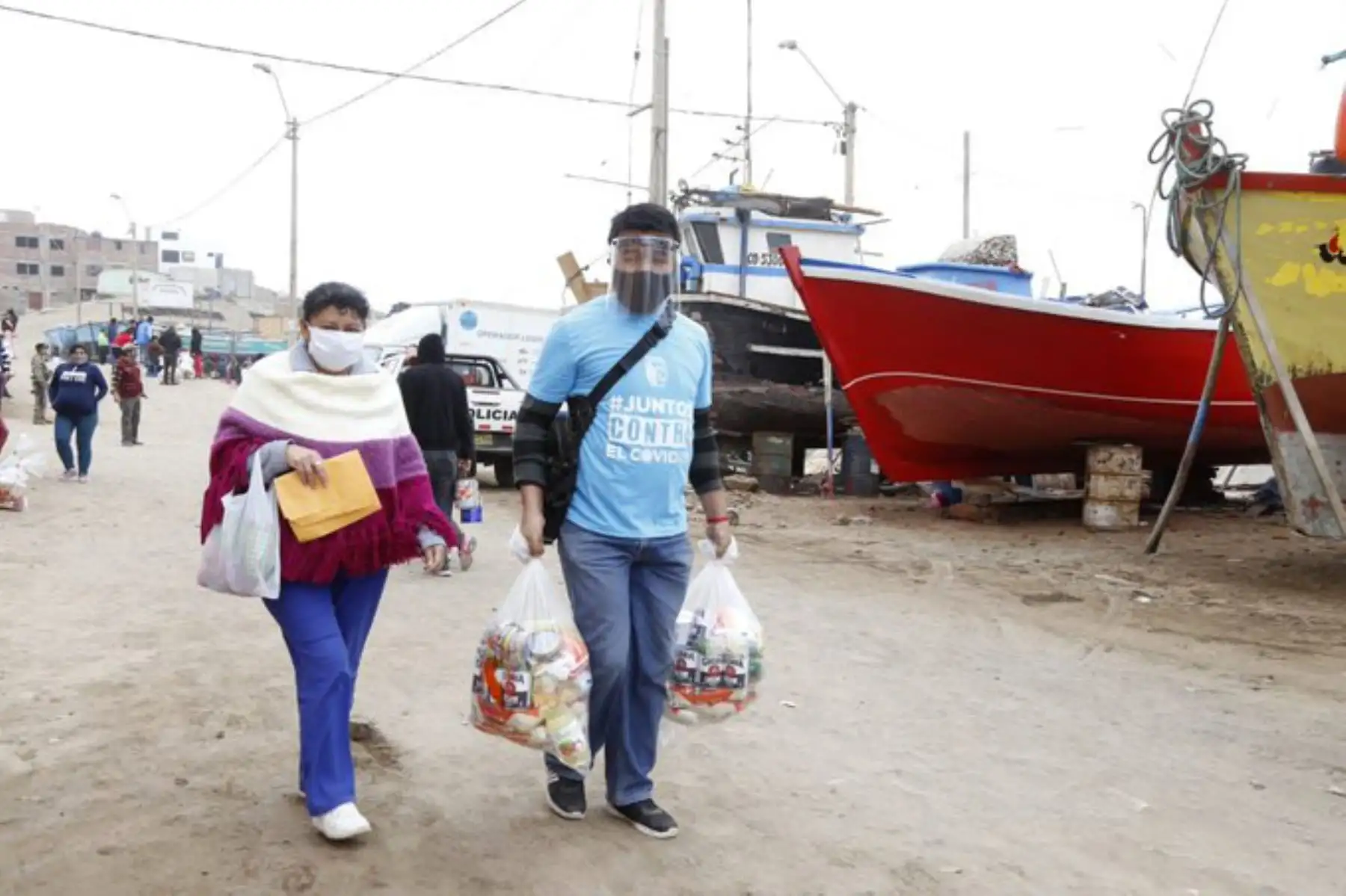 Mediante el Decreto de Urgencia N°068-2020-PCM, el Poder Ejecutivo estableció la entrega de un apoyo alimentario complementario a más de 200 mil familias en estado de vulnerabilidad en Lima Metropolitana y Callao.
Foto:PCM