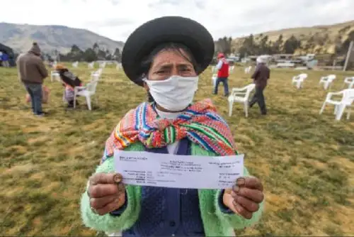Desde el programa Pensión 65 se está implementando el pago a domicilio, y con los carritos pagadores y las PIAS se llega a las zonas más alejadas del país.
