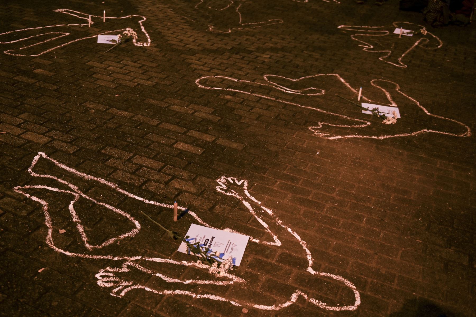 La primera matanza ocurrió en la vereda (aldea) de La Valentina, que hace parte del municipio antioqueño de Zaragoza, donde fueron encontrados los cuerpos sin vida de cinco personas. Foto: AFP