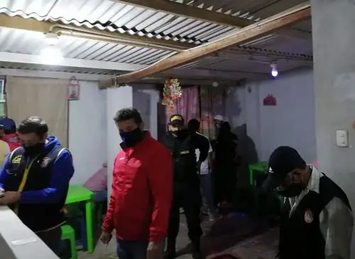 Más del 30 % de personas detenidas en Lambayeque por participar de reuniones sociales prohibidas tienen coronavirus (covid-19), reveló la Policía Nacional. ANDINA/Difusión