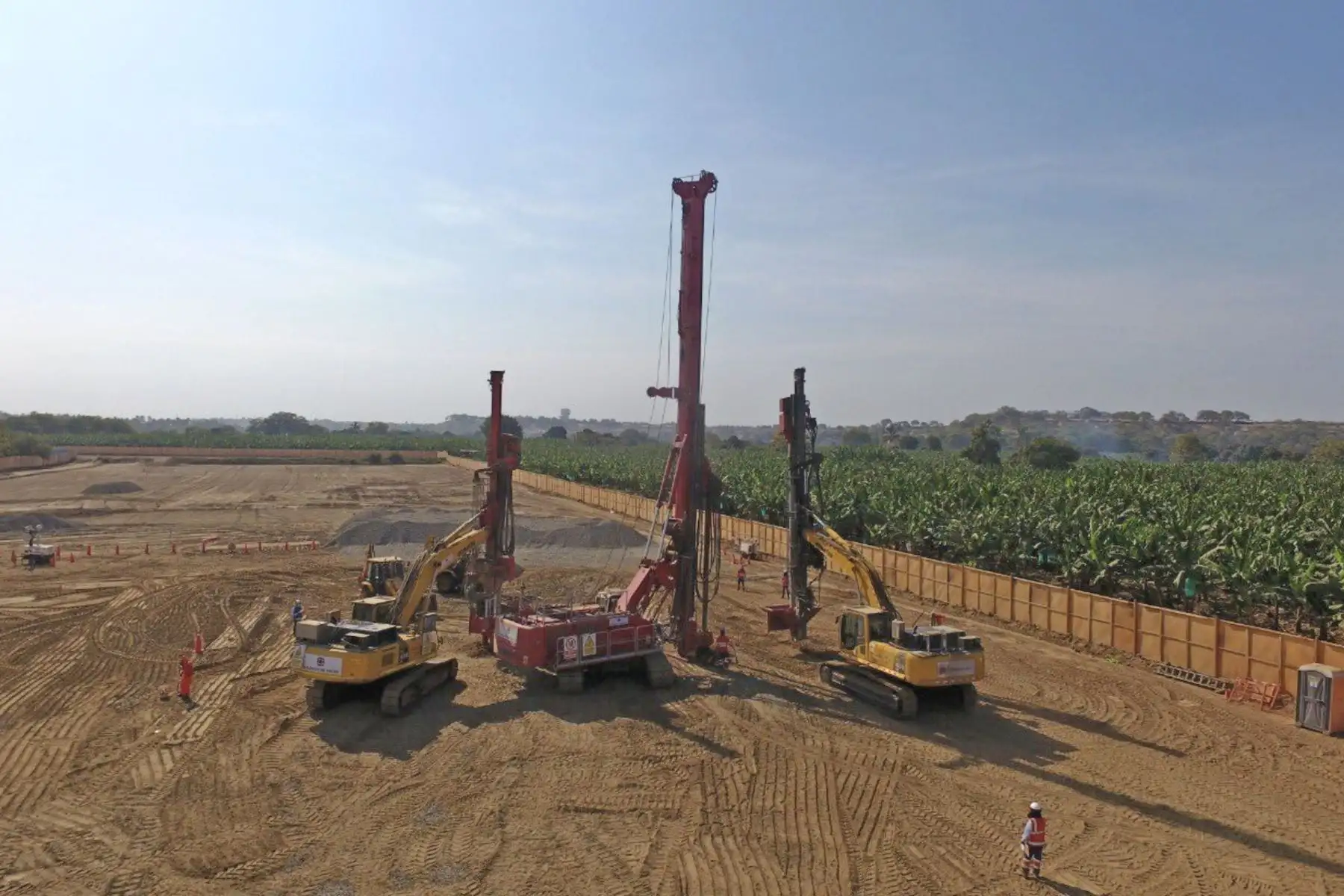 Este proyecto representa una inversión de S/ 264 930 730 y beneficiará a 196 000 habitantes de la región Piura. Trabajamos para cerrar las brechas sociales mediante el acceso a servicios básicos.Foto: ANDINA/MVCS