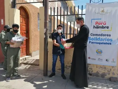La iglesia católica entregó alimentos de forma gratuita a más de 6,600 familias vulnerables de Cusco, afectadas por la pandemia de coronavirus. ANDINA/Difusión