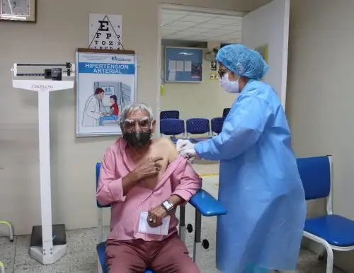 EsSalud Piura reinicia atención en consultas externas y teleconsultas y prioriza a los pacientes crónicos, adultos mayores, gestantes y niños. ANDINA/Difusión