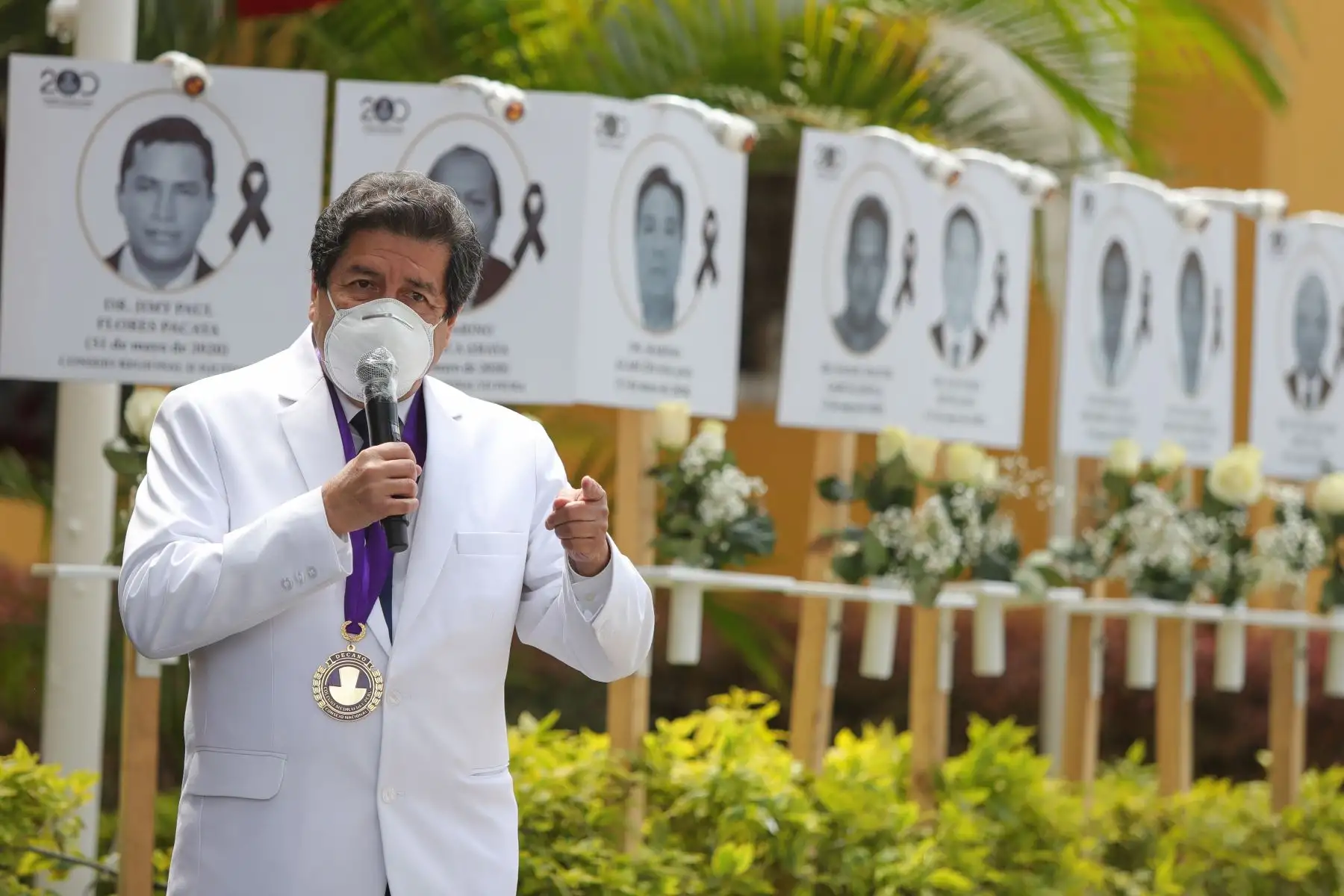 Decano del Colegio Médico del Perú, Miguel Palacios Celi. Foto: PCM