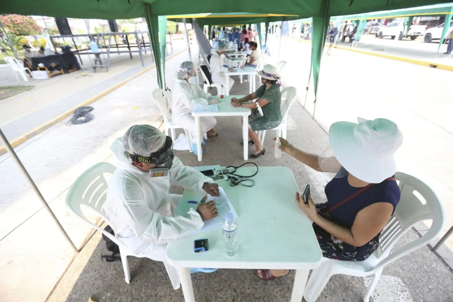 El Ministro de Defensa, Jorge Chávez, supervisa el operativo Tayta  en Puerto Maldonado, para contener la propagación del coronavirus covid-19. Foto: ANDINA/ Jhonel Rodríguez