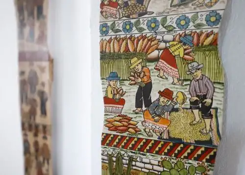 Ministerio de Cultura incluyó en el portal de Ruraq Maki la variada y hermosa oferta del arte de Sarhua, de Ayacucho, que incluye a las tradicionales Tablas. ANDINA/Difusión