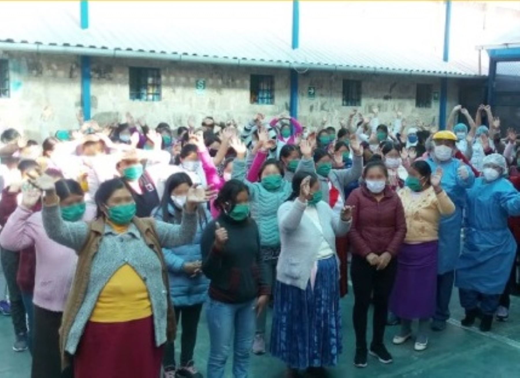 El Inpe resaltó que 135 internas y cuatro niños menores de 5 años del penal de Lampa, en Puno, recibieron el alta médica tras superar el coronavirus (covid-19). ANDINA/Difusión
