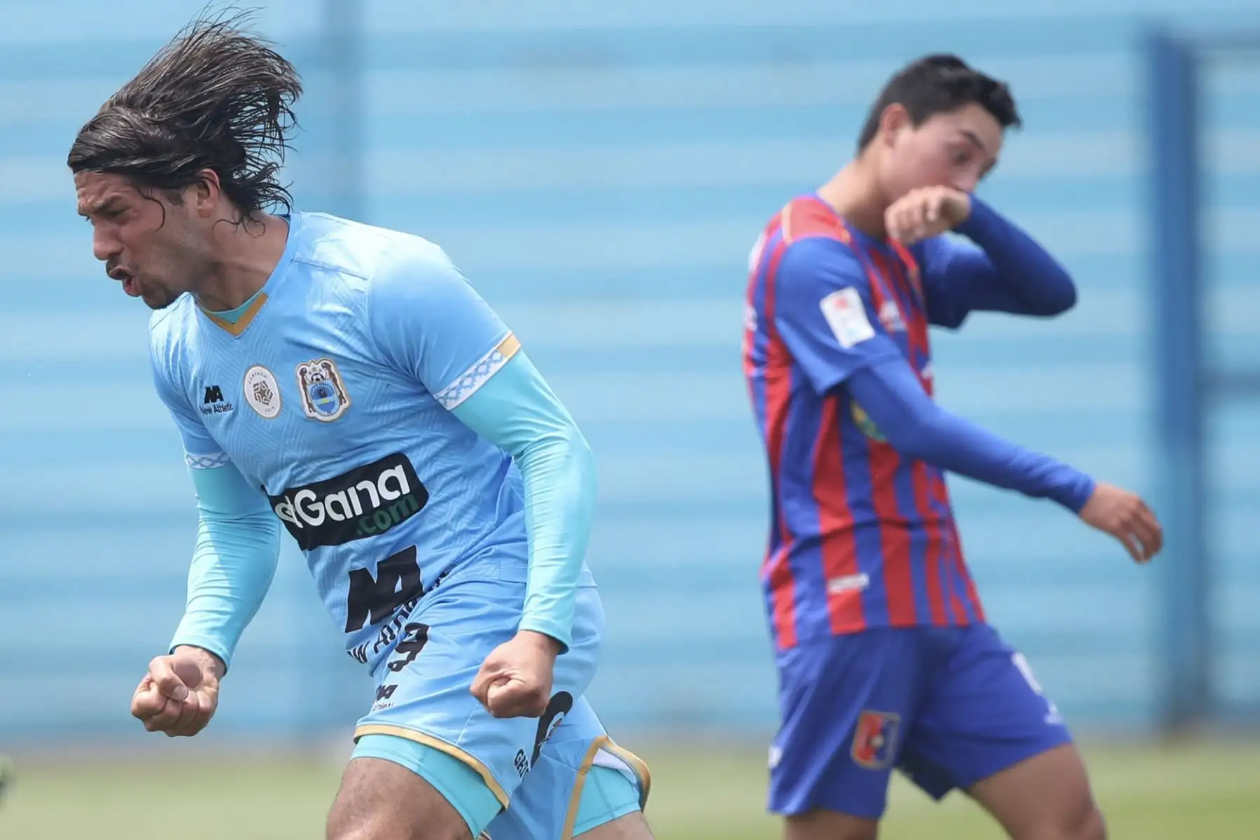 El futbolista  Sebastián Gularte de Deportivo Binacional celebra su gol anotado ante el Alianza UDH  durante el partido por la fecha 11 de la Liga 1 del Torneo Apertura 2020, en el Estadio Alberto Gallardo.
Foto: @LigaFutProfdel