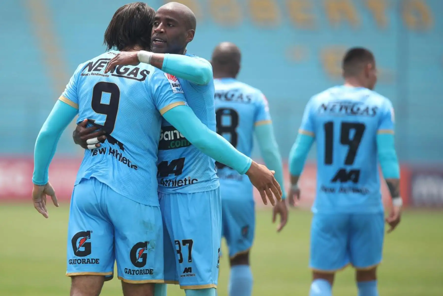 El futbolista  Sebastián Gularte de Deportivo Binacional celebra su gol anotado ante el Alianza UDH  durante el partido por la fecha 11 de la Liga 1 del Torneo Apertura 2020, en el Estadio Alberto Gallardo.
Foto: @LigaFutProfdel