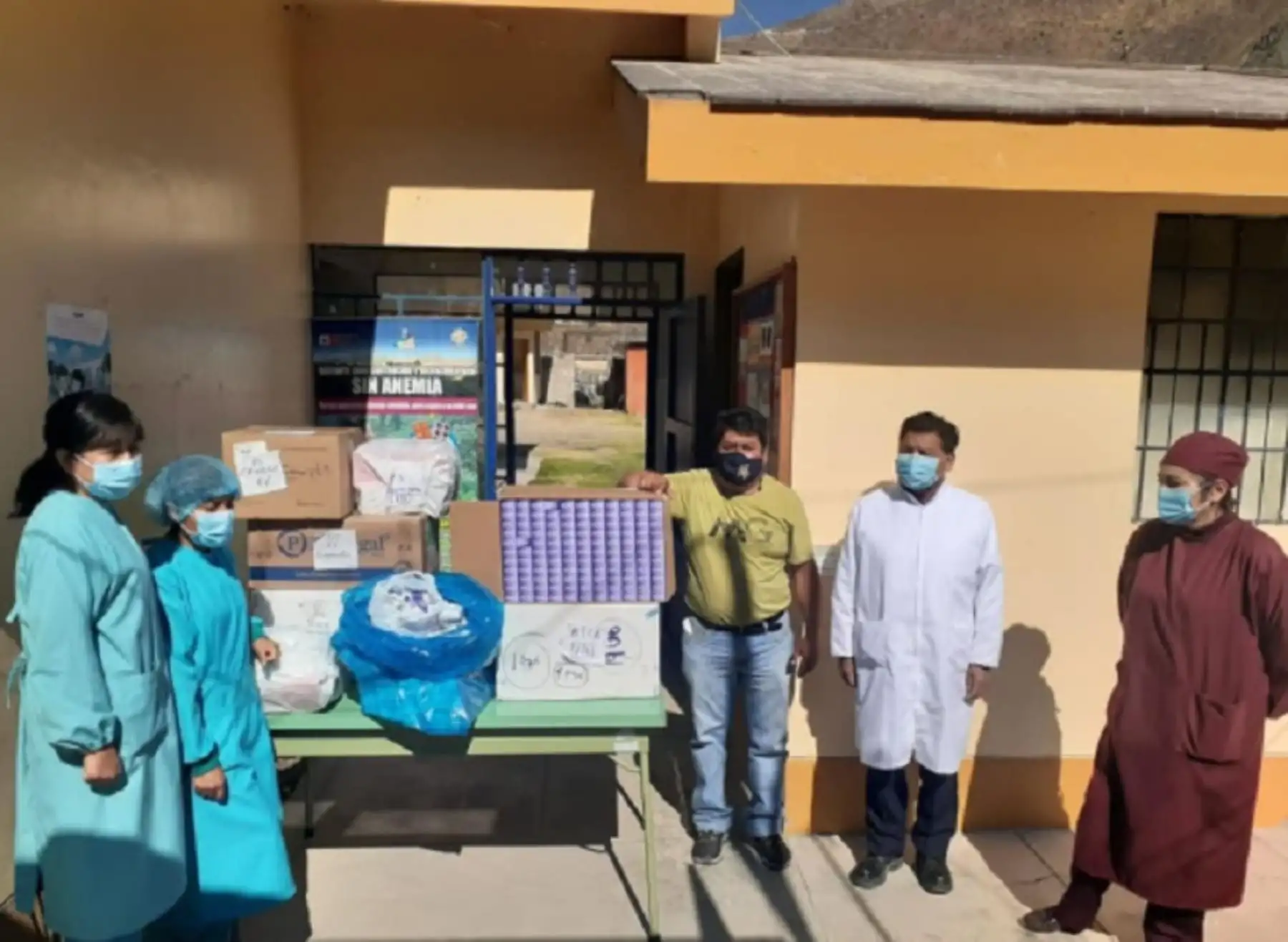 Los centros de salud de las provincias La Unión y Caravelí, las más alejadas de la región Arequipa, recibieron 5,000 y 4,000 dosis de medicamentos para los pacientes afectados por el nuevo coronavirus (covid-19), respectivamente.