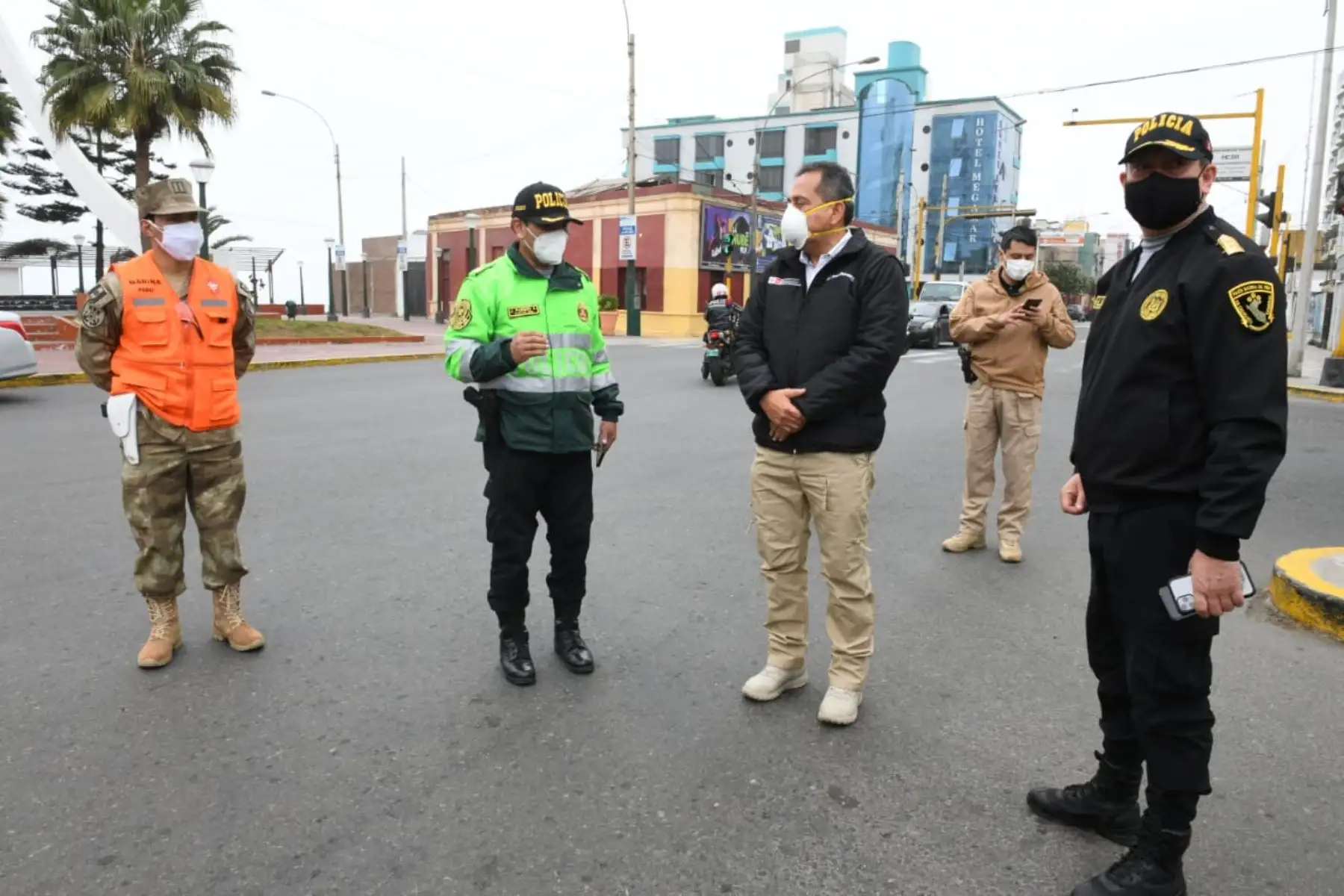 El ministro del Interior, César Gentille, supervisa diversos puntos de control en Lima y Callao. Foto: ANDINA/Mininter