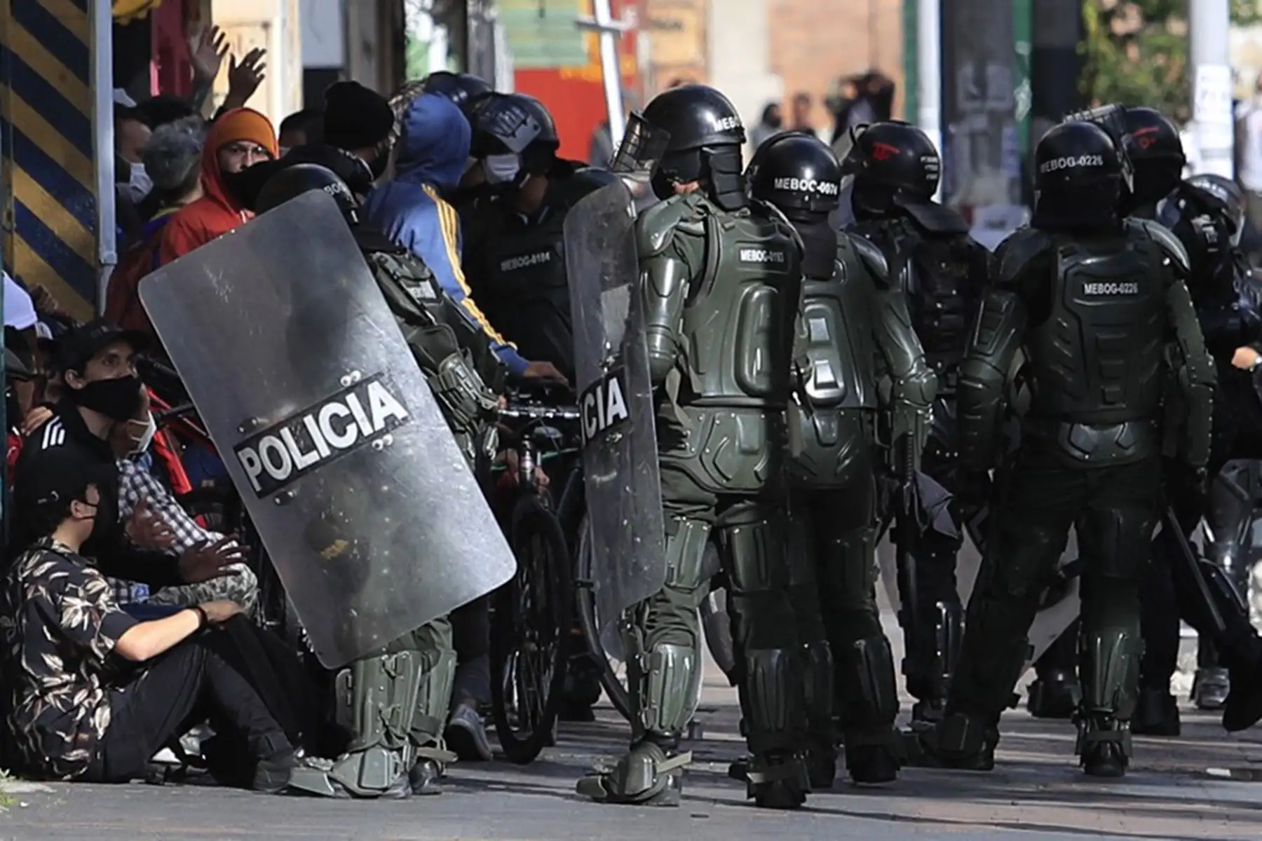 Disturbios cierran día de perdón y reconciliación contra violencia en Bogotá. Foto: AFP