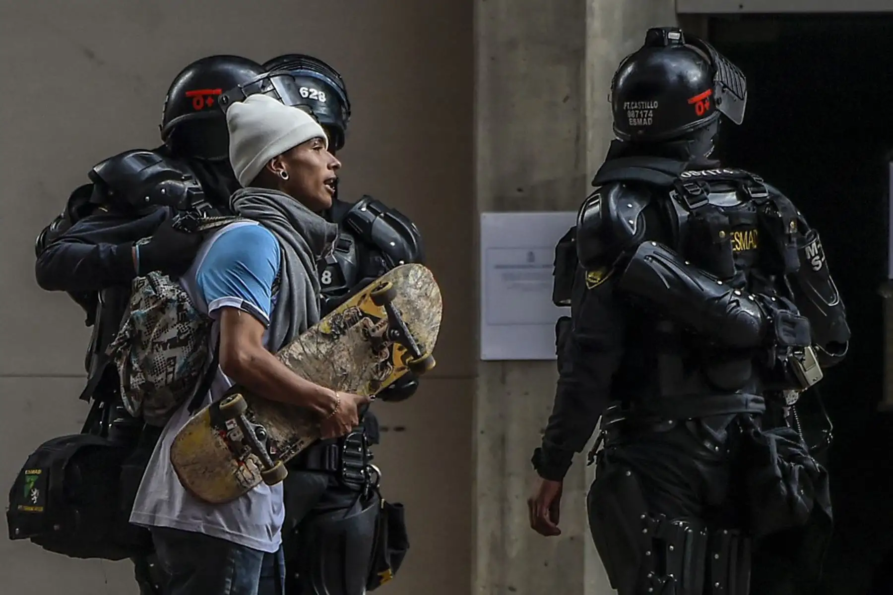 Disturbios cierran día de perdón y reconciliación contra violencia en Bogotá, Colombia. Foto: AFP