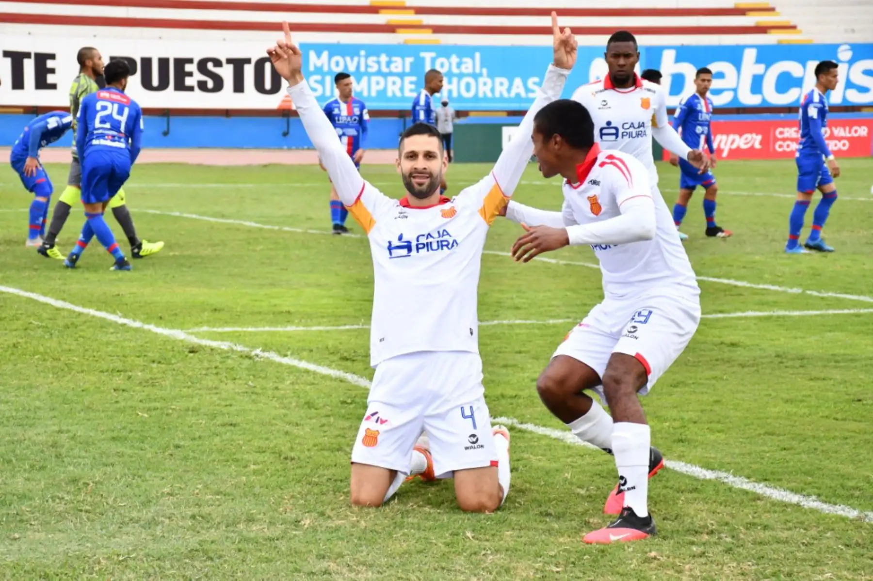 El zaguero colombiano Jonathan Ávila del A.Grau 
celebra su gol anotado ante  el  C.A Mannucci por la jornada 11 de la Liga 1 que se disputa en el estadio Miguel Grau del Callao. 
Foto: @LigaFutProf