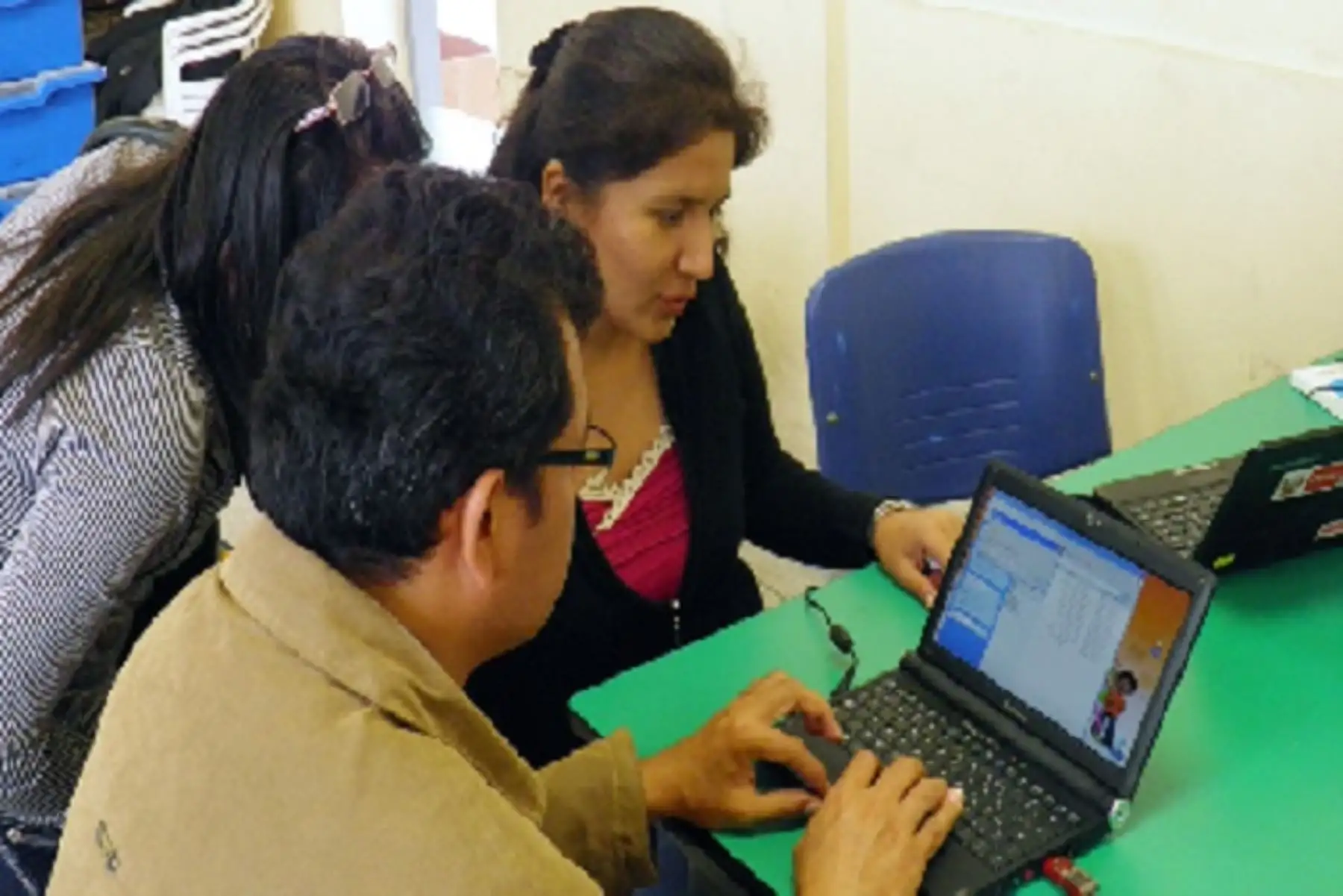 La inducción se desarrollará mediante cinco sesiones para los docentes de educación primaria de las regiones de Amazonas, Apurímac, Ayacucho, Cajamarca, Cusco, Huancavelica, Huánuco, Junín, Loreto, Madre De Dios, Pasco, Puno, San Martín y Ucayali.