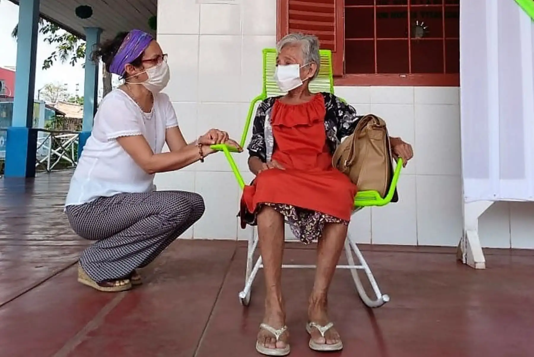Doña Querubina, símbolo de la esperanza en Iquitos tras vencer al coronavirus a los 79 años.