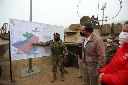 Presidente Vizcarra supervisa la Operación Tayta en Villa María del Triunfo.