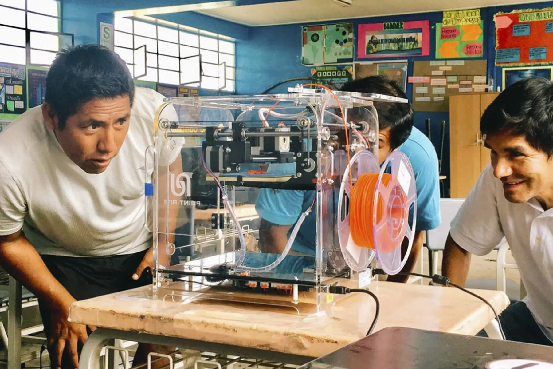 Aprenderás Diseño y Fabricación de Prototipos en 3D, Manejo y Mantenimiento de Impresora 3D y Cómo construir una impresora 3D