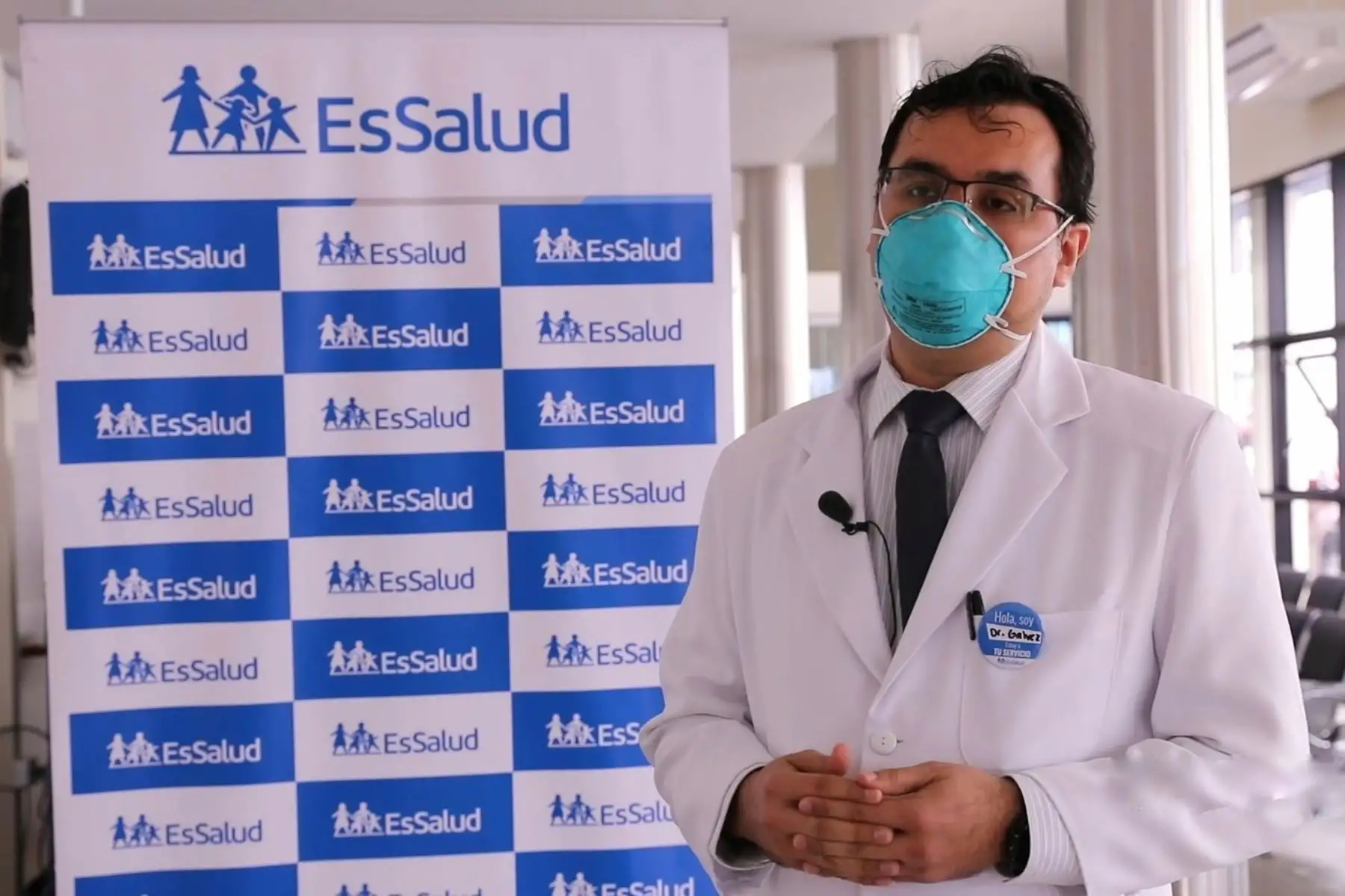 Tomás Gálvez, es médico oftalmólogo del hospital Almenara. 
Foto:Hospital Guillermo Almenara
