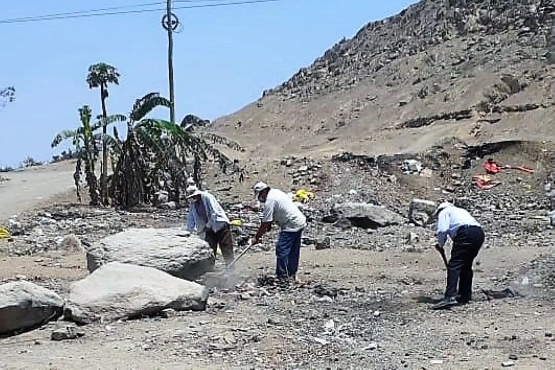 Jornada de limpieza en el sitio arqueológico Farfán, en la región La Libertad. ANDINA/Difusión