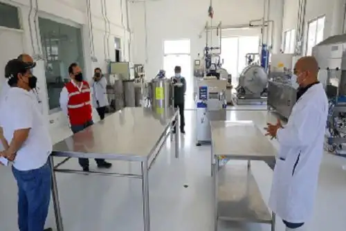 Antes de visitar el CITEAgroindustrial Ica, el titular de Produce llegó al distrito de Pueblo Nuevo en Chincha, donde su sector impulsó la implementación del nuevo mercado temporal del distrito.