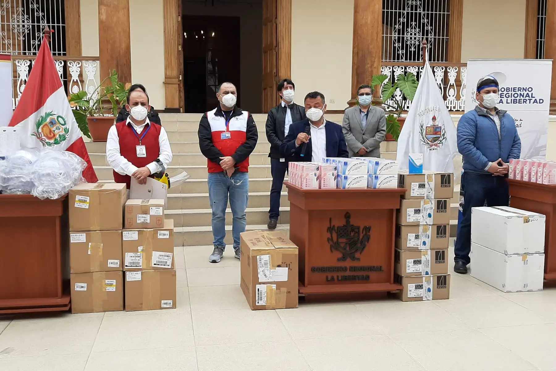 Equipos de bioseguridad donados por empresas privadas de La Libertad para la lucha contra el covid-19.
