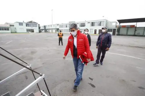 El ministro de Cultura, Alejandro Neyra, viajó al departamento de Ayacucho para supervisar y clausurar una acción cívica de salud, organizada por la Presidencia del Consejo de Ministros. Foto: ANDINA/Renato Pajuelo