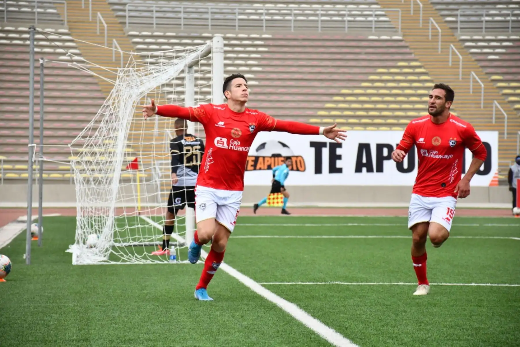 Cienciano y Cusco F.C. se enfrentan por la fecha 12 del Torneo Apertura. El encuentro se realiza en el estadio de San Marcos. Foto: Liga 1