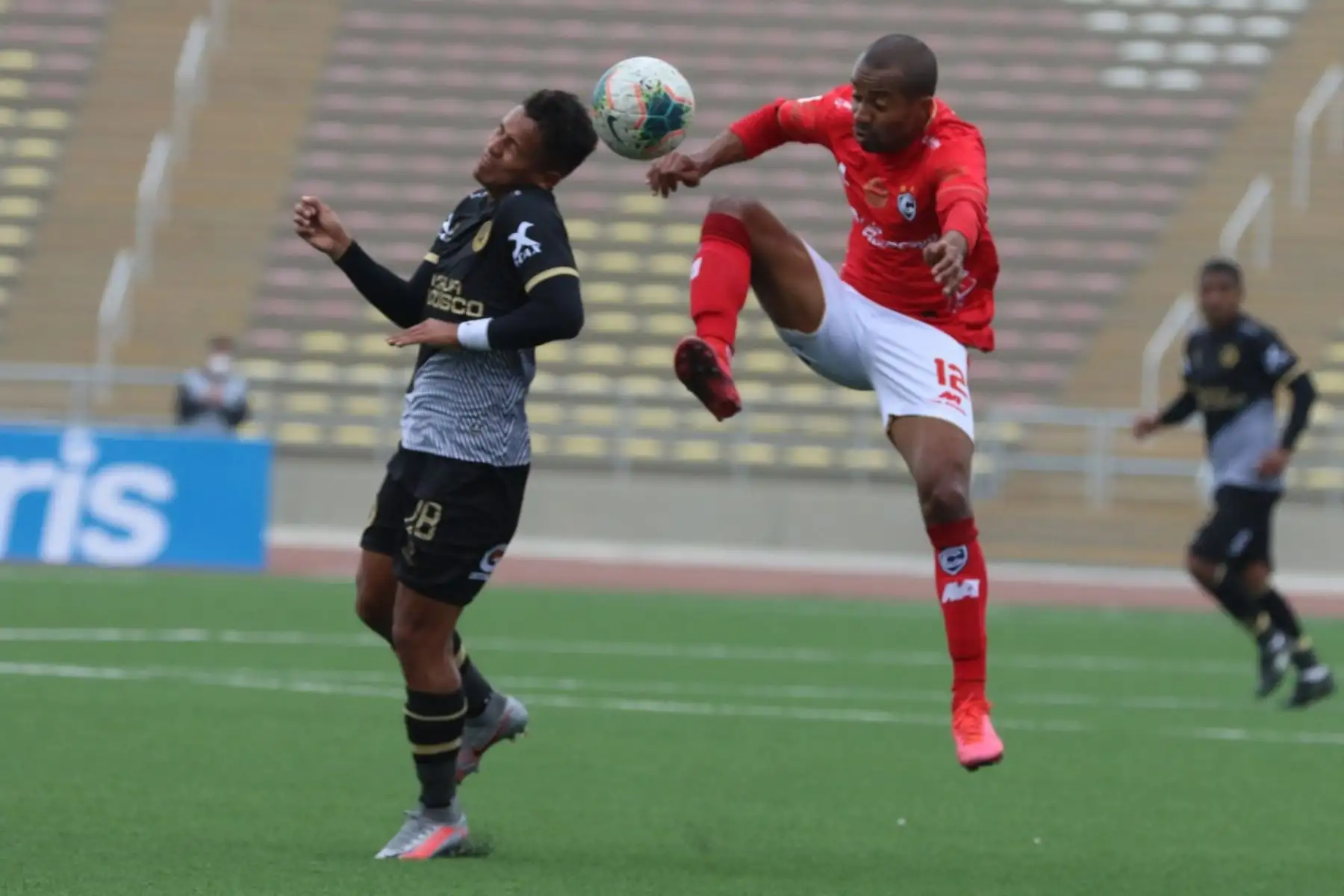 Cienciano y Cusco F.C. se enfrentan por la fecha 12 del Torneo Apertura. El encuentro se realiza en el estadio de San Marcos. Foto: Liga 1