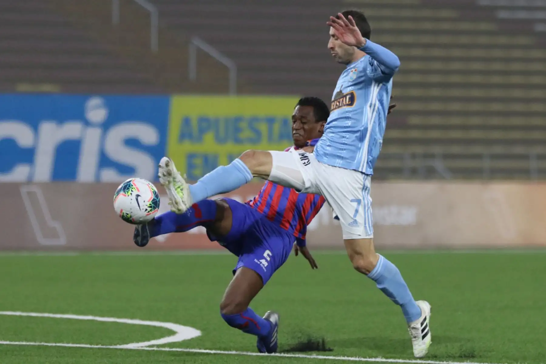 Sporting Cristal y Alianza Universidad de Huánuco se enfrentan en el estadio San Marcos por la fecha 12 del Torneo Apertura de la Liga 1. Foto: ANDINA/Difusión