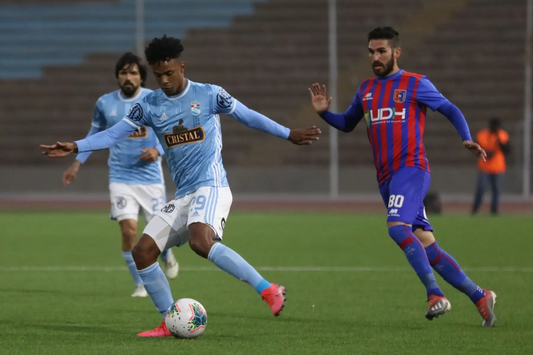 Sporting Cristal y Alianza Universidad de Huánuco se enfrentan en el estadio San Marcos por la fecha 12 del Torneo Apertura de la Liga 1. Foto: ANDINA/Difusión