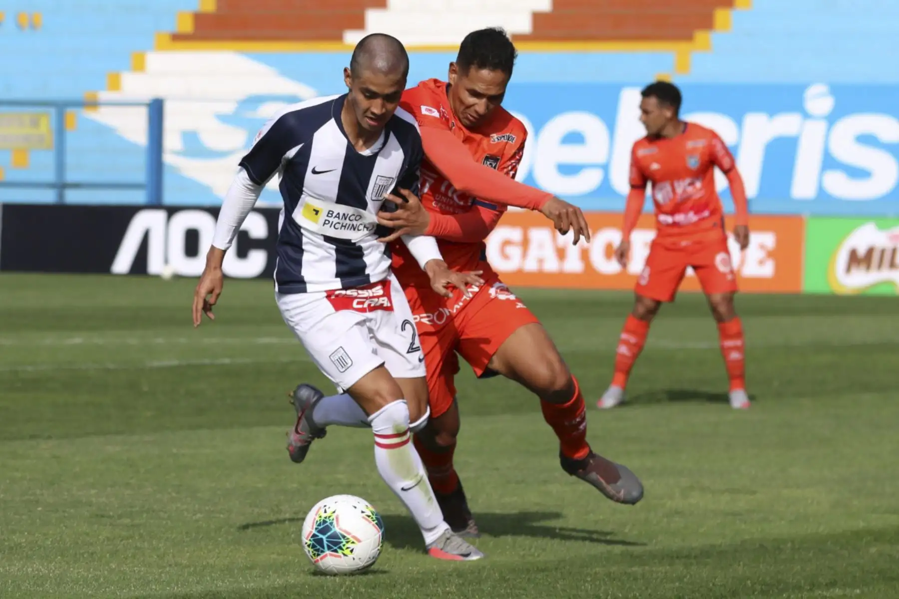 Alianza Lima juega contra la Universidad César Vallejo en el estadio Alberto Gallardo por la fecha 13 del Torneo Apertura. Foto: Liga 1