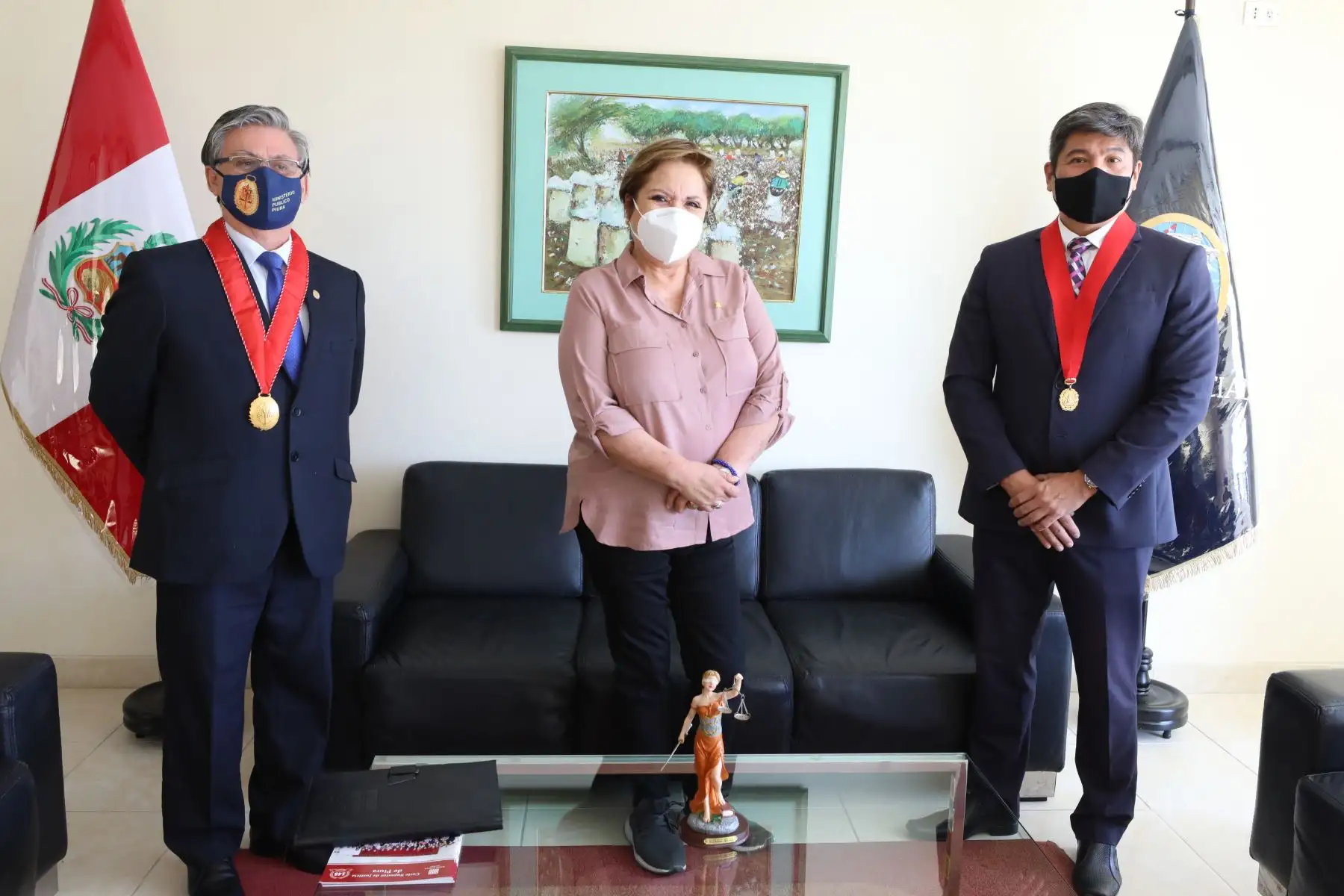 Ministra de la Mujer, Rosario Sasieta, suscribió Acta de Intención con autoridades piuranas.
Foto: MIMP