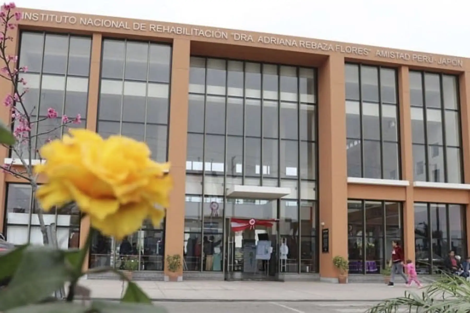 El Instituto Nacional de Rehabilitación habilita área para pacientes covid- 19 cuya condición clínica no amerite atención de urgencia, emergencia o se encuentren en vías de recuperación y sean referidos de Instituciones Prestadoras de Servicios de Salud (Ipress) . ANDINA/INR
