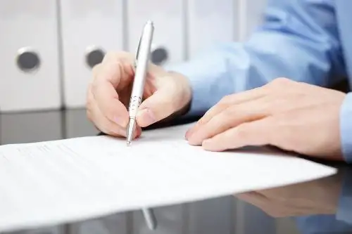 Contratos.
