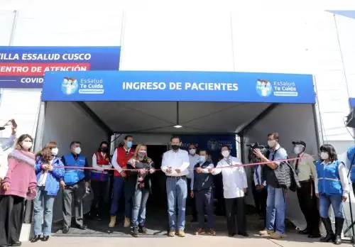 Peruvian President Martin Vizcarra inaugurates the EsSalud Village in Winchaq. Photo: ANDINA/ Presidency of the Republic