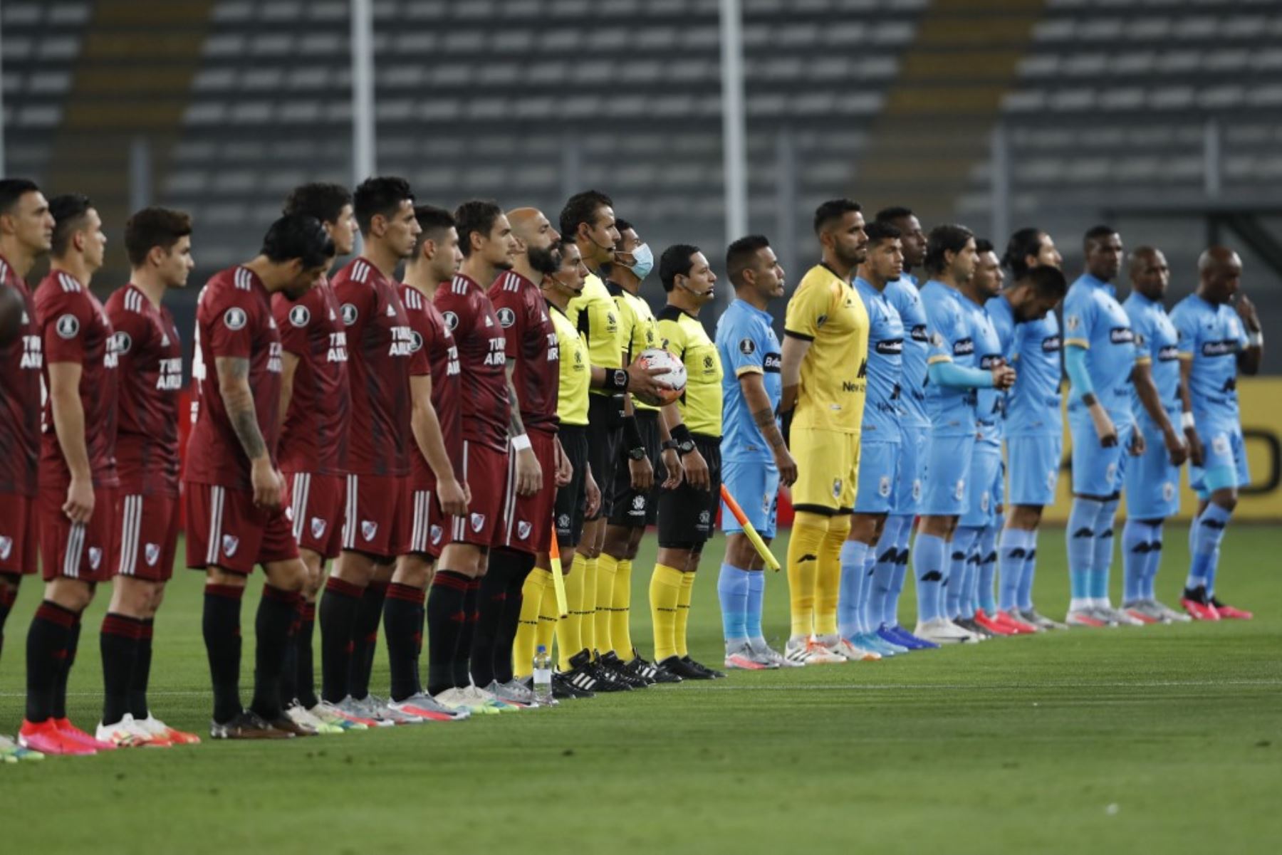 Binacional y River Plate se enfrentan por el grupo D de la Copa Libertadores en el Estadio Nacional de Lima. Foto: AFP