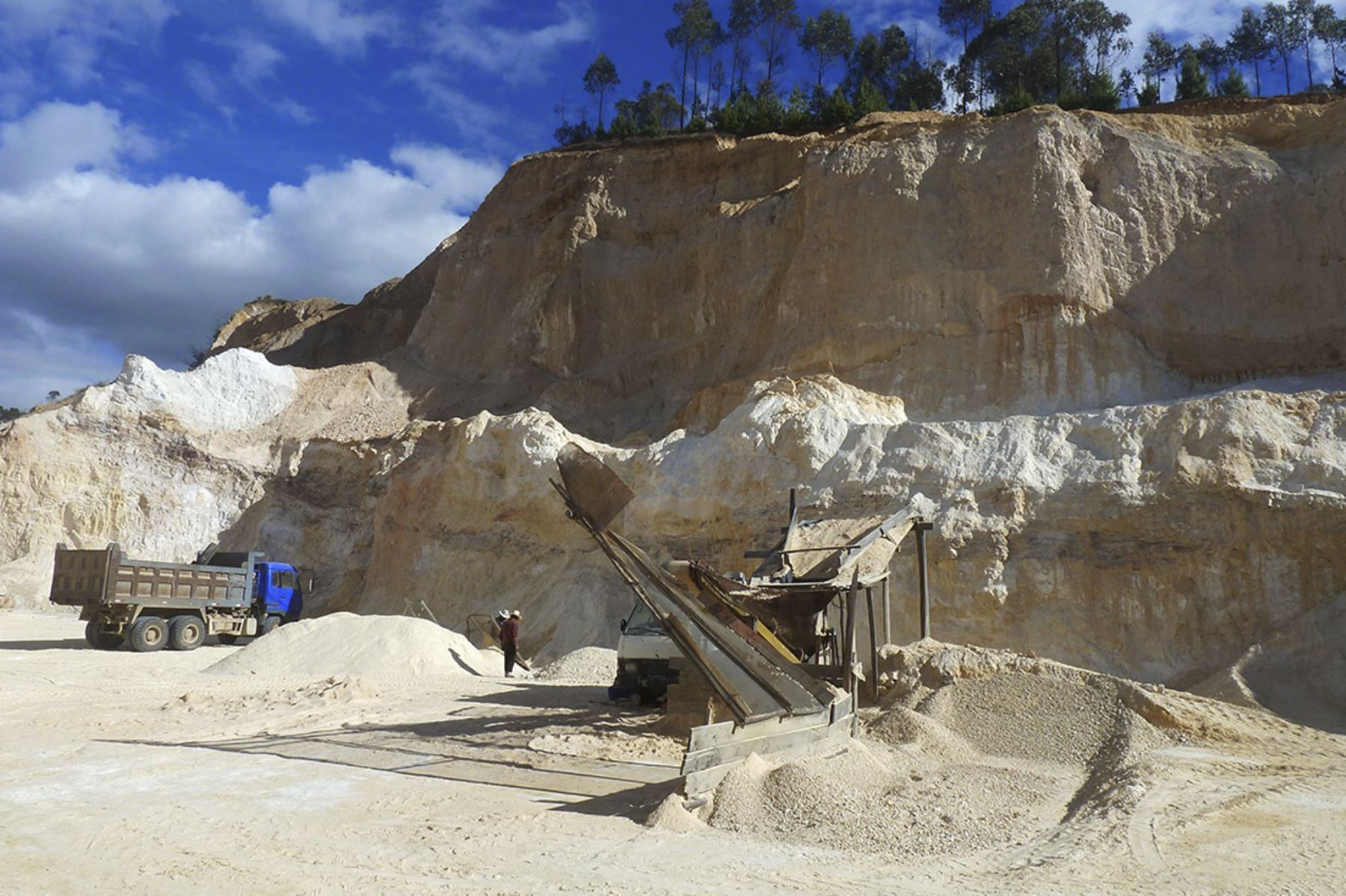 Las rocas y los minerales industriales ayudarían a cubrir las necesidades de la región Cajamarca, señaló el Ingemmet. Foto: ANDINA/Difusión